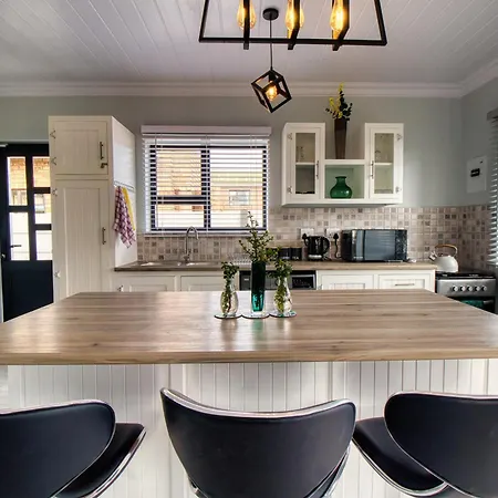 Blessed At Bay Spekboom Self Catering Cottage Mossel Bay Exterior photo